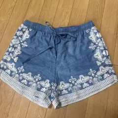 刺繍デザイン デニムブルー ショートパンツ