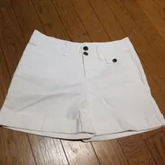 ZARA　ホワイト　ショートパンツ