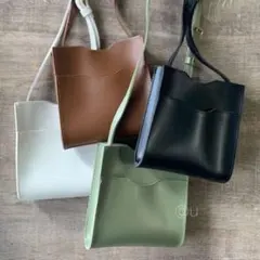 コンパクト ショルダーバッグ カーキ 斜めがけ 韓国 人気 定番 ベーシック