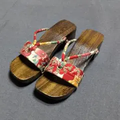 花柄ストラップの木製下駄