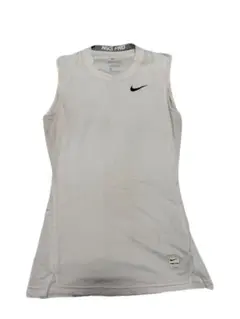 Nike Pro ノースリーブタンクトップ