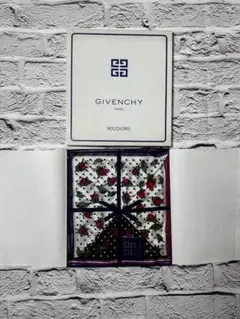 美品　Givenchy　ハンカチ　ｗ0926-0210-6-2のサムネイル