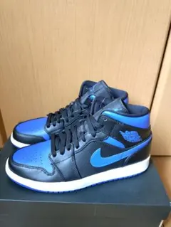 NIKE AIR JORDAN 1 MID ブラック/ハイパーロイヤル