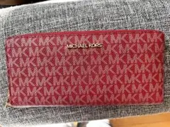 マイケルコース 長財布　希少な赤色【今日まで値下げ中】