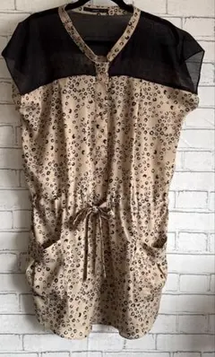 シフォンブラウス　レオパード柄ま￼