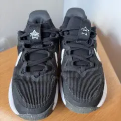 【履き替えに！】Nike Star Runner 4 ブラック/ホワイト