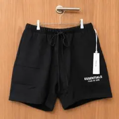 Fear of God ESSENTIALS　ブラックショートパンツ