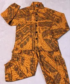 ヒップホップ衣装　ダンス衣装　セットアップ　ペーズリー柄　オレンジ色　130
