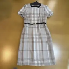 【美品】バーバリー　ワンピース　グレージュ