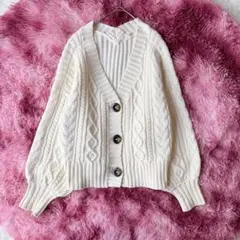 BEAMS HEART ケーブル編みVネックニットカーディガン ざっくり 厚手