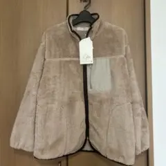 ベージュ フリースジャケット