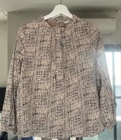 ワールド　ベージュ系プリント柄長袖シャツ