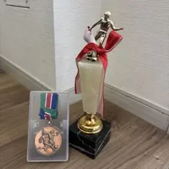 サッカー トロフィー 32cm 箱あり、サッカー メダル 箱あり