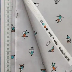 セブンベリー　体操する人　はぎれ シーチング　ライトグレー 110×100