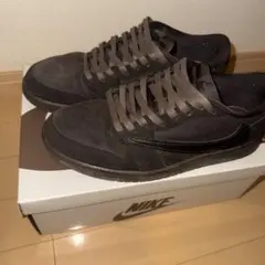 トラヴィススコット スニーカー