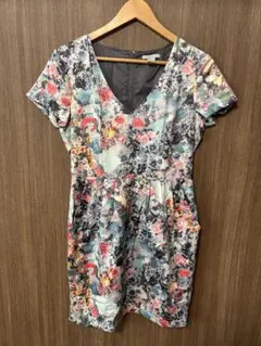 Ｈ＆Ｍ　花柄 Vネック 半袖ワンピース