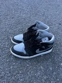 Nike Women's Air Jordan 1 Mid Shadow 箱あり
