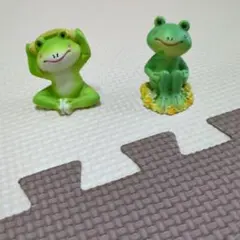 カエル　おもちゃ　置物　フィギュアのサムネイル