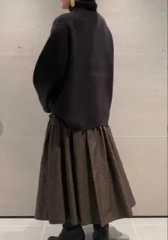 ミラオーウェン　シャーリングボリュームミディスカート