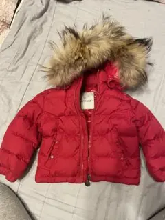 モンクレール　ダウン　赤　90？