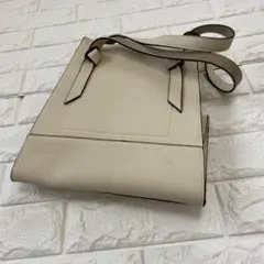 本日終了　レディース トートバッグ A4収納 ベージュ 通勤 通学 自立型