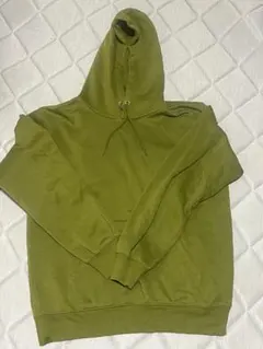 GU オリーブグリーン パーカー Mサイズ