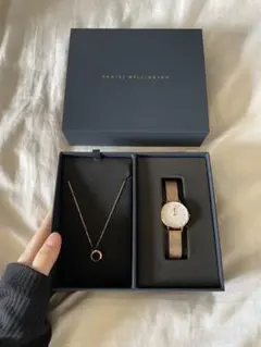 早い者勝ち‼️Daniel Wellington 腕時計 バングル3点セット♬ੈ 