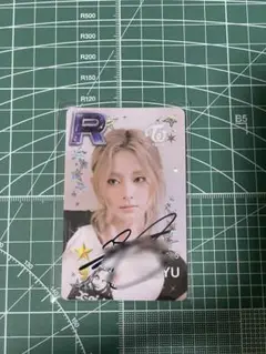 【最後値下げ】TWICE TZUYU ツウィシーグリ 2025 サイン入りチェキ TWICE ツウィサイン入りチェキの通販 by リ｜ラクマ