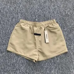 ベージュ ショートパンツ ウエストゴム　ESSENTIALS