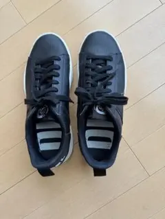 ディーゼル　ブラック スニーカー