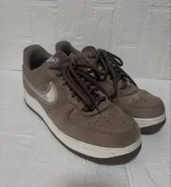 NIKE AIR FORCE 1 ブラウン スエード スニーカーのサムネイル