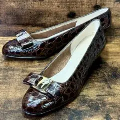 ☆即発 フェラガモ VARA リボン パンプス クロコ型押し ほぼ新品 23cm