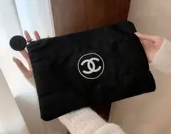 未使用 シャネル CHANEL 黒 ノベルティ ポーチ　ビク ラッチバッグ