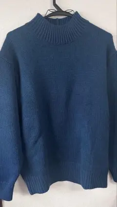 ダークブルー ハイネック ニットセーター