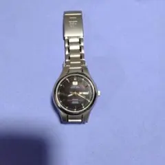ジャンク品　ソーラーチタンELGIN腕時計のサムネイル
