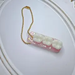 樹脂製 歯型チャーム ピンクとホワイト