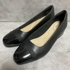 訳あり未使用【クラークス】（23.5）パンプス ジュリエットモンテ ローヒール