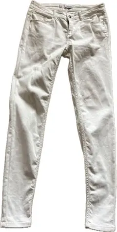 ザラ　TRAFALUC　ホワイトデニム　ストレッチ素材