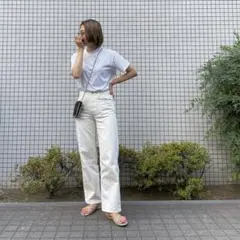 新品 ユニクロ バギージーンズ（丈長め) オフホワイト　23