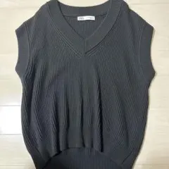 ZARA ブラックVネック ニットベスト