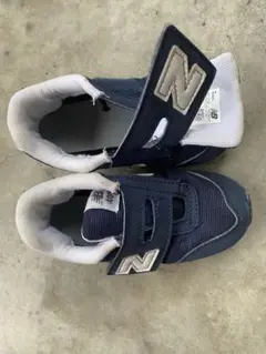 New Balance ネイビー ベルクロスニーカー