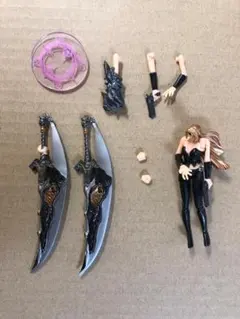 K・Tフィギュアコレクション デビルメイクライ2 ミニアクションフィギュア 3種のサムネイル