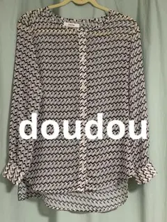 【美品】doudouドゥドゥ幾何学模様　シアーシャツ　長袖ブラウス ⭐︎一部難あり