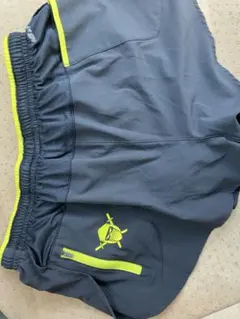 New Balance ランニングショーツ グレー/イエロー