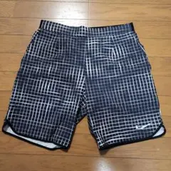 Nike チェック柄ショートパンツ
