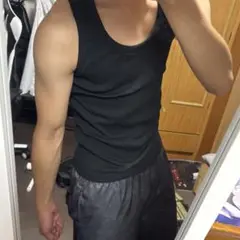メンズ ピチピチ リブタンクトップ 黒 ブラック