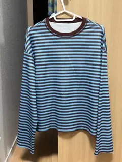 ボーダーデザイン 長袖Tシャツ　青色　茶色