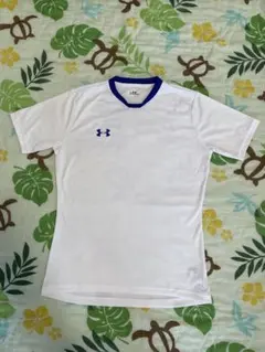 UNDER ARMOUR ホワイトシャツ　Ｓ
