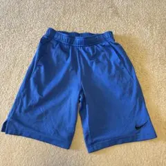 キッズ　Nike メッシュ ハーフパンツ