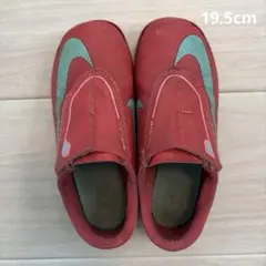 ジュニア　サッカー　トレーニングシューズ　ナイキ　19.5cm 赤　ピンク